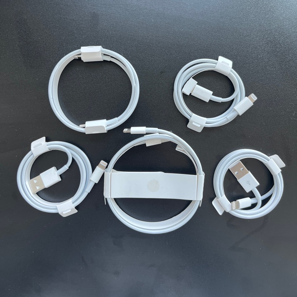 Apple lightning cables x5